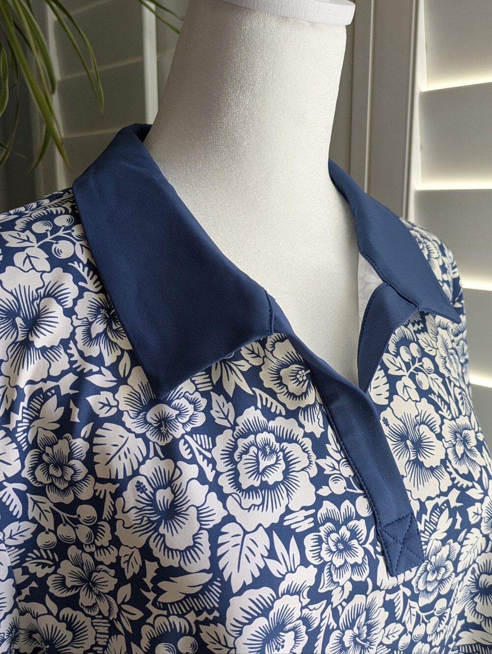 NWT Reyn Spooner Island Biscus McKenna Women's Blue Golf Shirt
